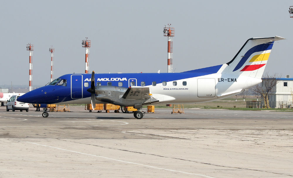 Embraer 120 Air Moldova ER-EMA Bild KIV-1054